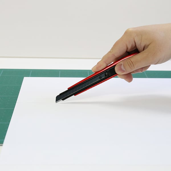 Miniatyrbild 3 av 4: NT Cutter Premium G A Röd Snap-off-knivblad