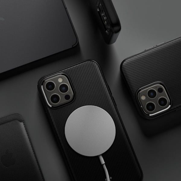 Spigen Mag Armor mobiltelefon etui 15,5 cm (6.1") Cover Sort