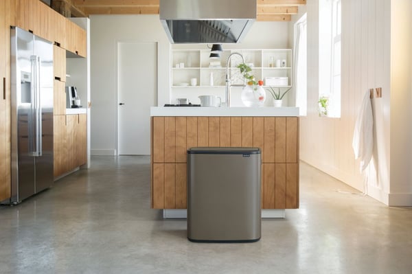 Miniatyrbillede 3 af 4: Brabantia Bo Touch Bin Rektangulær Stål Platin