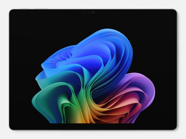 Microsoft Surface Pro 13" Snapdragon 512 GB 33 cm (13") 16 GB Wi-Fi 7 (802.11be) Windows 11 Pro Sort