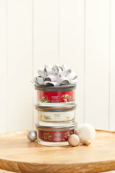 Miniatyrbild 2 av 4: Yankee Candle 1743363E stearinljus Rund Frukt Röd, Silver 1 styck
