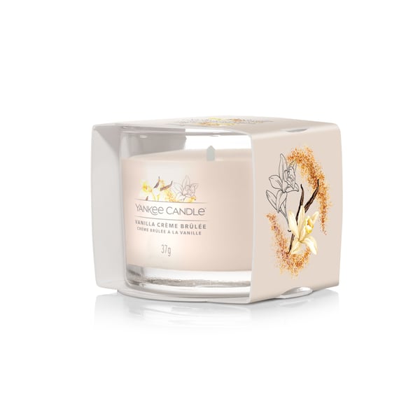 Miniatyrbillede 2 af 3: Yankee Candle Vanilla Crème Brulee vokslys Rund Vanilie Beige 1 stk