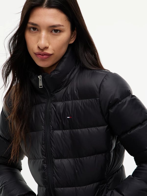 Miniatyrbillede 4 af 7: Tommy Hilfiger Faux Fur Hood Slim Down Jacket