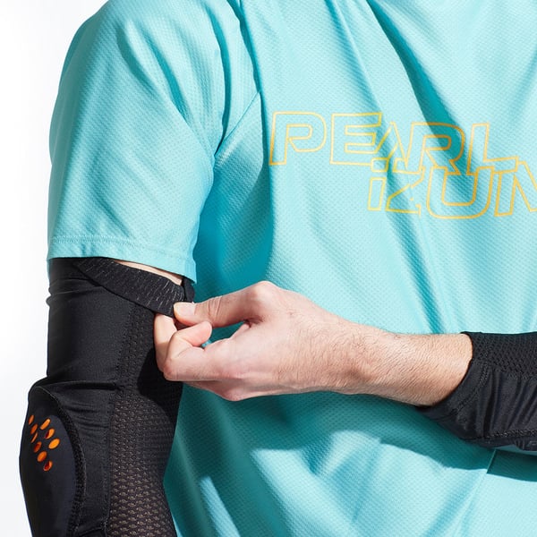 Miniatyrbild 16 av 18: Pearl Izumi Elevate Unisex Armbågsskydd