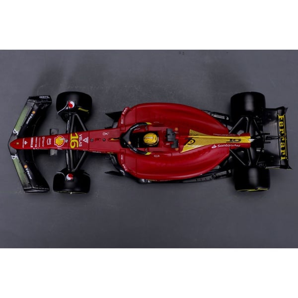 BBURAGO Ferrari F1-75 1:24 Spec Leclerc 22 Modellsportbil Förmonterad