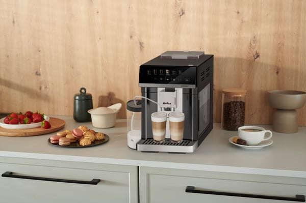 Amica CM 7011 Elegance Täysautomaattinen Espressokone 1,8 L