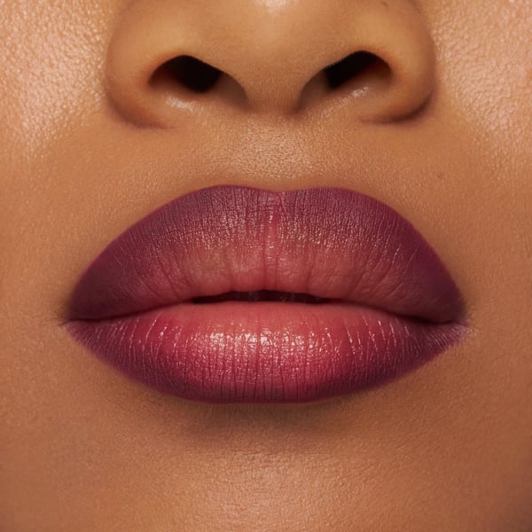 Pikkukuva 2 / 10: Essence 8h matte comfort lipliner 0,3 g 19 Burgundy Bestie