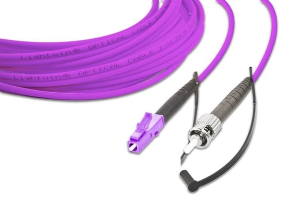 Miniatyrbild 1 av 2: Lightwin LSP-50 LC-ST 3.0 OM4 InfiniBand och fiberoptisk kabel 3 m FTTH Lila