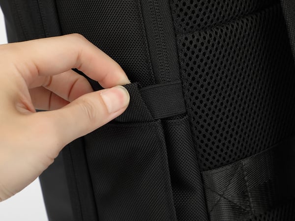Tracer Cabin Backpack 15,6" SQUARD 3 reppu Arkireppu Musta Polyesteri