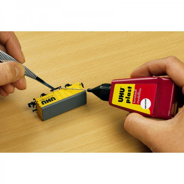 Miniatyrbillede 3 af 3: UHU Plast Special