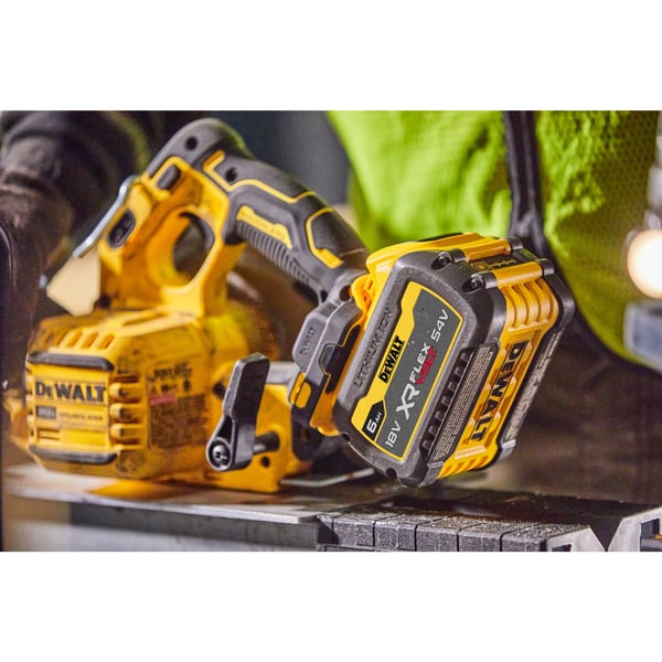 Miniatyrbild 16 av 17: DeWALT DCS573NT-XJ bärbar cirkelsåg
