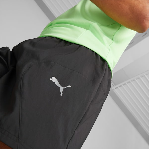 Pikkukuva 3 / 7: PUMA 523158_01_L urheilushortsit