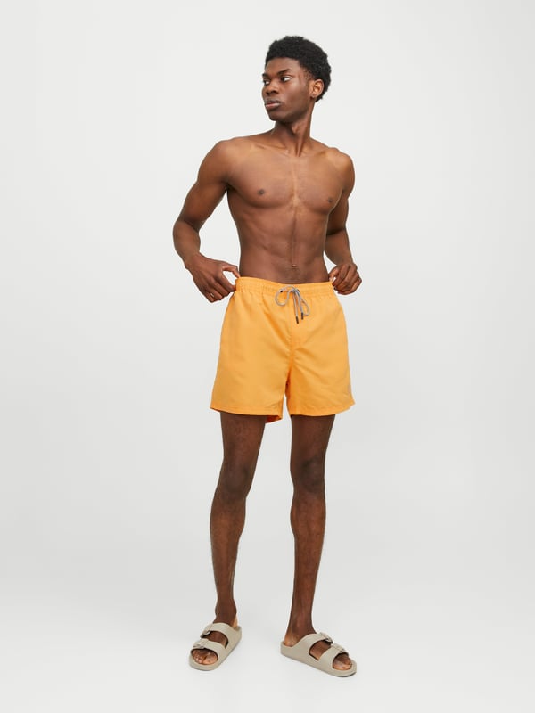 Pikkukuva 2 / 8: Jack & Jones 12225961_589_1098142.60 uima-asu