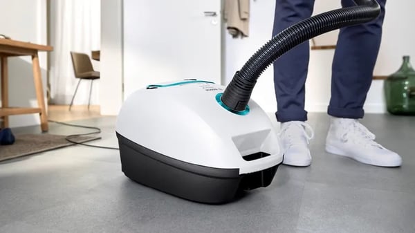 Bosch Serie 4 BGB41HYG1H støvsuger 4 L Beholder vakuum Dry 600 W Støvpose