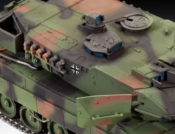 Pikkukuva 4 / 4: Revell Leopard 2 A6/A6M Tank model Kokoamispakkaus 1:72