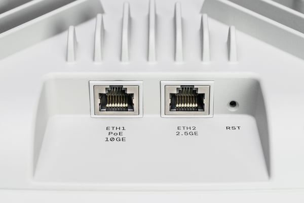 Pikkukuva 2 / 6: LANCOM LX-7300 9300 Mbit/s Valkoinen Power over Ethernet -tuki