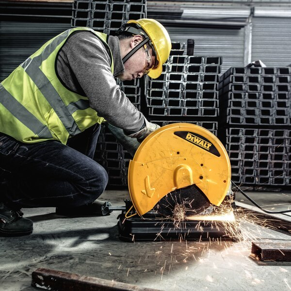 DeWALT D28730-QS pöytäasenteinen katkaisusaha 4000 RPM