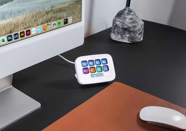 Miniatyrbild 7 av 10: Elgato Stream Deck Neo Vit 8 knappar