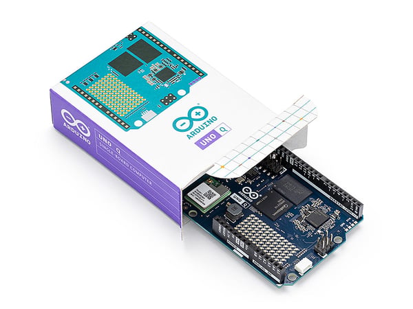 Arduino UNO Q 2GB development board Dragonwing QRB2210 2000 MHz