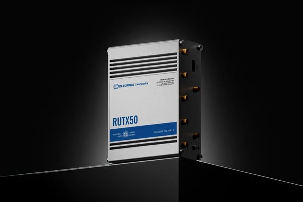 Miniatyrbild 7 av 8: Teltonika RUTX50 Mobilnät, router