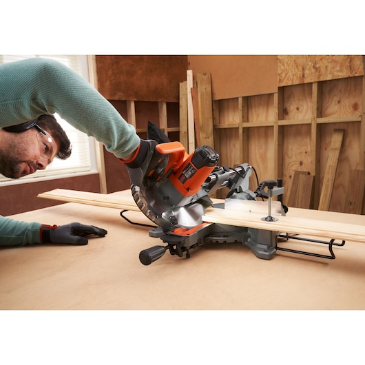 Miniatyrbild 10 av 16: Black & Decker BES701-QS geringssåg 1500 W
