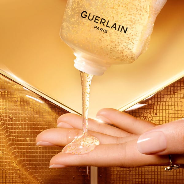 Guerlain Abeille Royale Cleansing Care-in-Mousse Rengöringsmousse Kvinna 175 ml