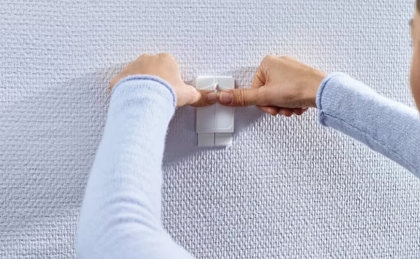 Pikkukuva 9 / 9: TESA 77776-00001-00 Sisätila Yleiskoukku Valkoinen 2 kpl