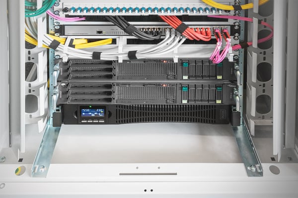 Miniatyrbillede 3 af 5: Digitus DN-170094 UPS-enhed Dobbeltkonvertering (online) 1,5 kVA 1500 W 8 AC stikkontakt(er)