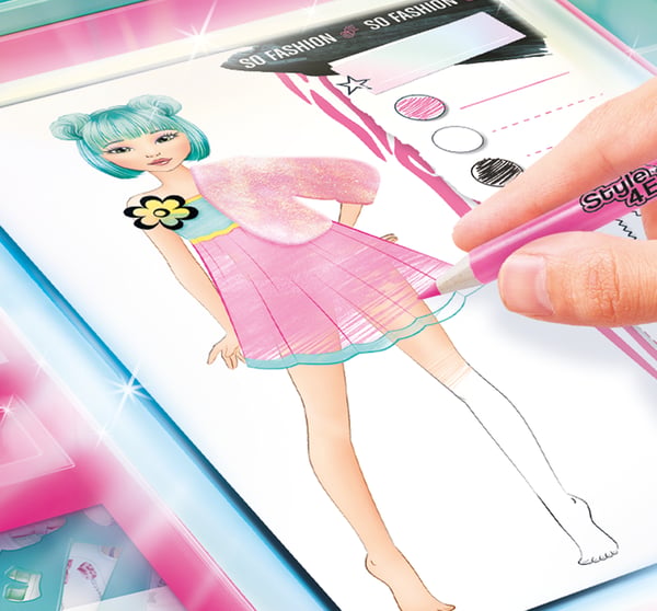 Canal Toys So Slime Fashion Designer Light-Up Studio
