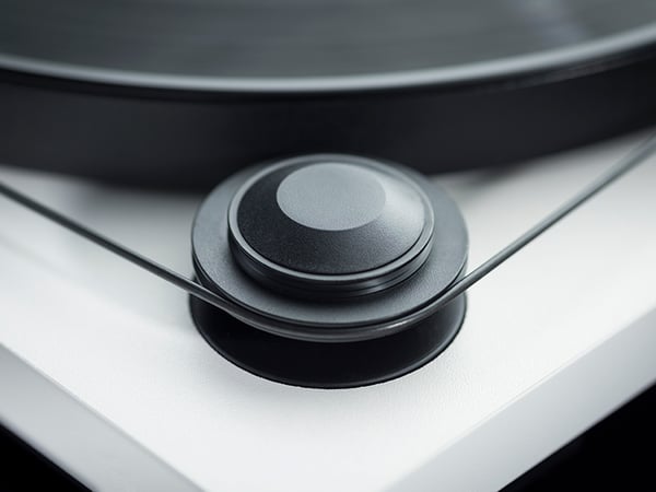 Pro-Ject Primary E Remdriven skivtallrik Vit