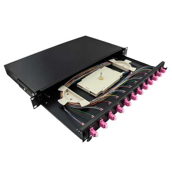 Miniatyrbild 1 av 7: LogiLink F12LC4B patchpaneler 1U