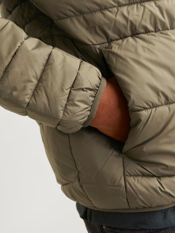 Pikkukuva 2 / 7: Jack & Jones 12258998_188.3162 takki ja pusakka