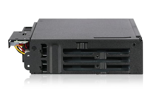 Miniatyrbillede 3 af 7: Icy Dock ToughArmor MB606SPO-B - Kabinet til lagerdrev - 2.5\" (6.4 cm)