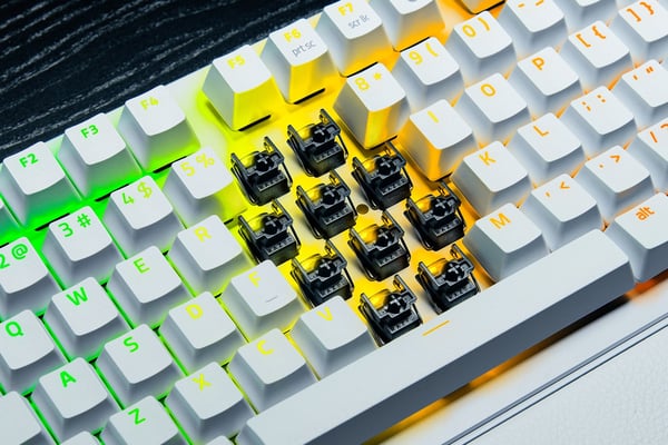 Razer Huntsman V3 Pro Tenkeyless 8KHz näppäimistö Pelaaminen USB Valkoinen