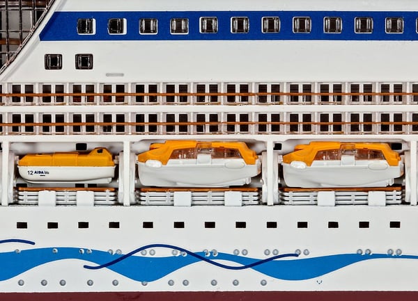 Revell AIDAblu Passagerarskeppsmodell Monteringssats 1:400