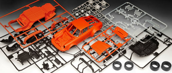 Miniatyrbillede 5 af 8: Revell Porsche 934 RSR Jagermeister Sportsbil model Monteringssæt 1:24