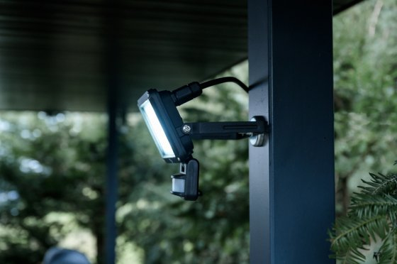 Brennenstuhl 1171250242 tulvavalo Musta 20 W LED D