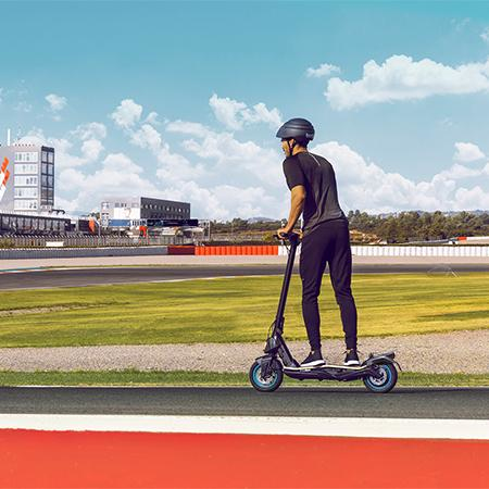 Cecotec 07304 elektrisk sparkcykel Svart 25 km/t 7,8 Ah