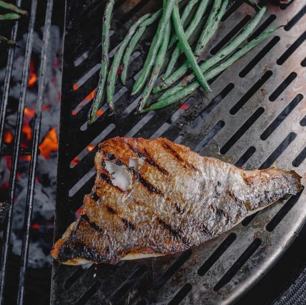 Pikkukuva 2 / 3: Kamado Joe KJ-HSSCGFV pariloiden ja grillien lisävaruste Ritilä