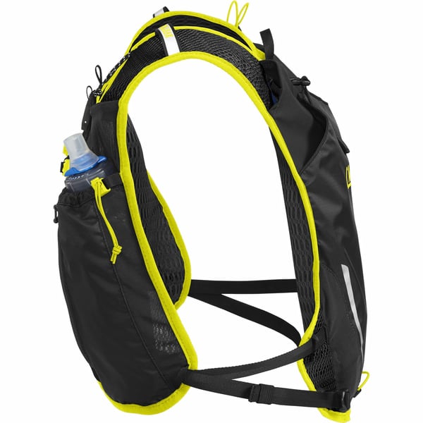 Pikkukuva 4 / 8: CamelBak Trail Run Vest painoliivi 180 g Repeytymisen kestävä ripstop Musta