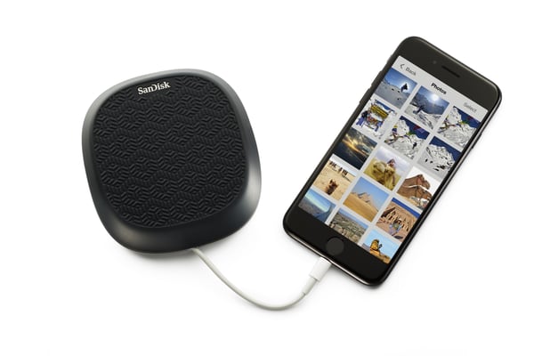 Miniatyrbild 20 av 23: SanDisk iXpand Base Smartphone, Surfplatta Svart, Silver ﻿DC Snabb laddning inomhus