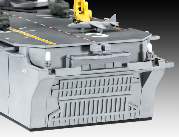 Miniatyrbillede 2 af 7: Revell 05178 skalamodel 1:700