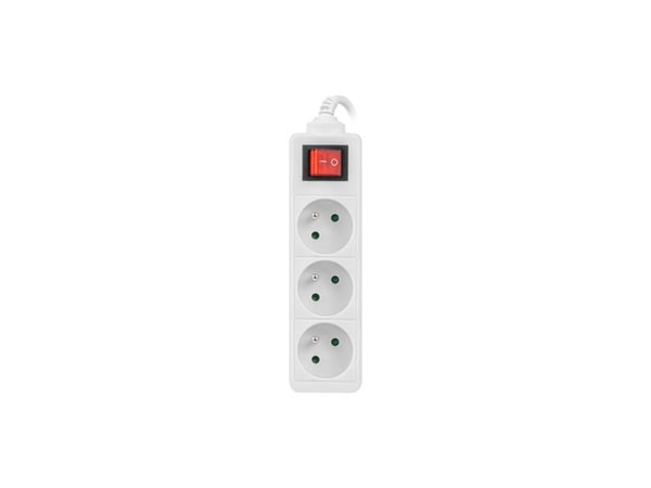 Lanberg PS1-03E-0150-W jatkojohto 1,5 m 3 AC-pistorasia(a) Sisätila Valkoinen