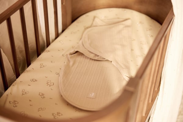 Miniatyrbillede 8 af 14: Jollein Jersey 75 x 150 cm Bomuld Beige Monteret krybbeark