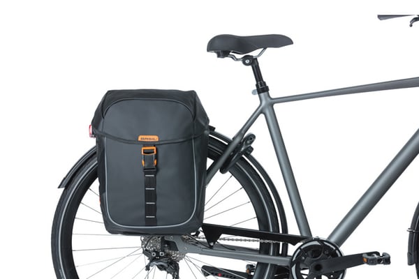 Miniatyrbillede 6 af 8: Basil Miles Tarpaulin Bagside Cykeltaske 34 L Presenning Sort, Orange