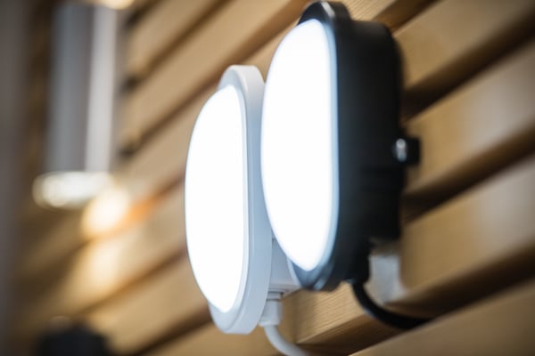 LEDVANCE Oval lampe - LED BULKHEAD 6 W 4000 K WT