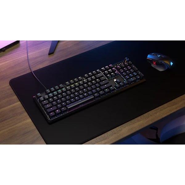 Corsair K70 CORE näppäimistö Pelaaminen USB QWERTY Portugali Musta