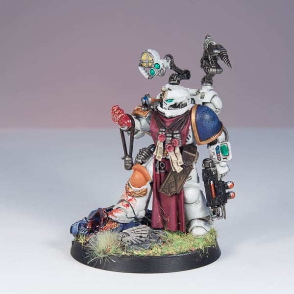 Miniatyrbild 9 av 19: Games Workshop Primaris Apothecary