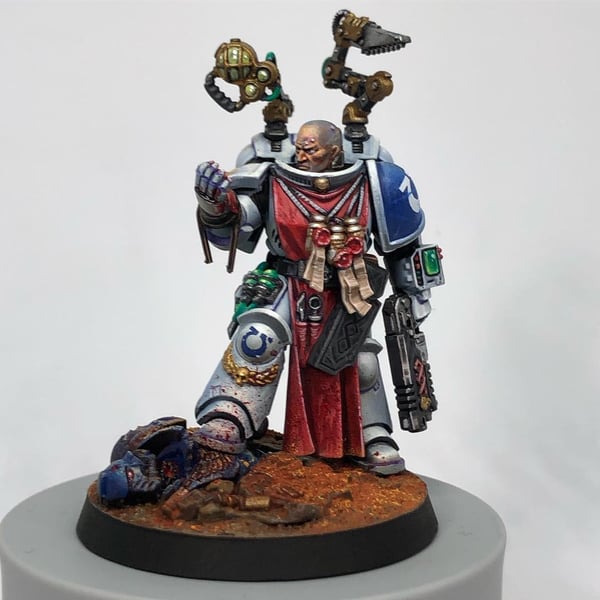 Miniatyrbild 17 av 19: Games Workshop Primaris Apothecary