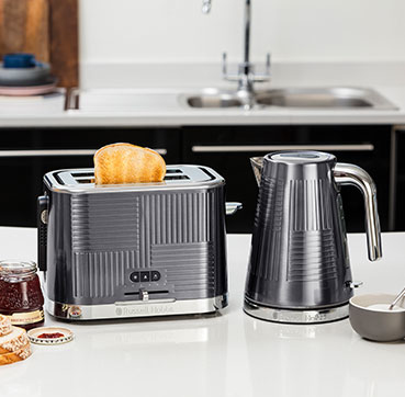 Miniatyrbild 4 av 5: Russell Hobbs 25240-70 vattenkokare 1,7 l 2400 W Rostfritt stål